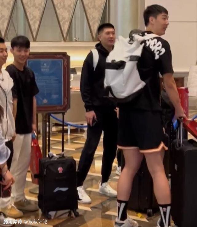 也正是因为对这块业务非常重视，所以她当初在吉庆堂，亲眼见到叶辰竟然会用失传的文物修复技术修复自家的古董之后，便立刻对叶辰起了结交之心。